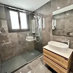 Apartamento Anna Sea View 101 *