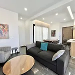 Apartamento Anna Sea View 101 *
